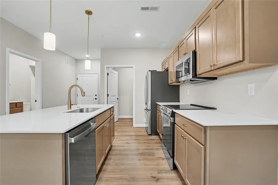 4428 Deer Creek River #208, Iowa City, IA 52246 - #3
