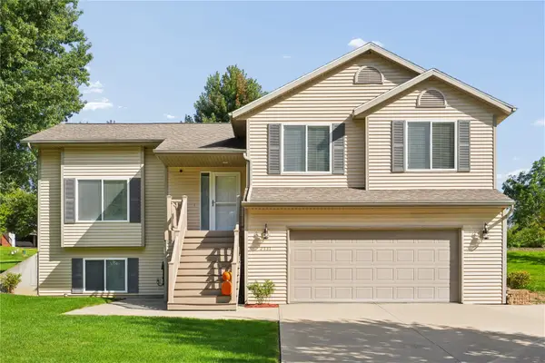 2331 North Ridge Drive, Coralville, IA 52241