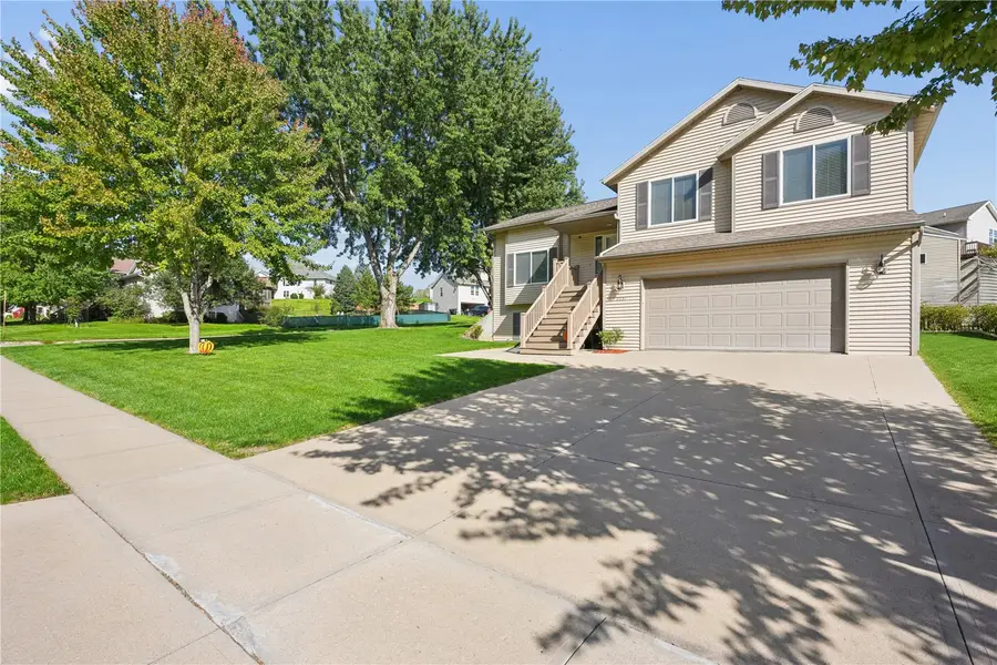 2331 North Ridge Drive, Coralville, IA 52241 - #2