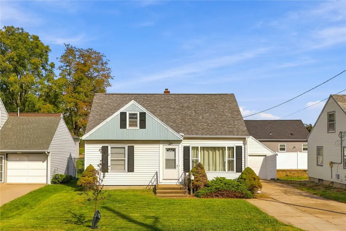 264 Wilson Ave Sw, Cedar Rapids, IA 52404 - #1