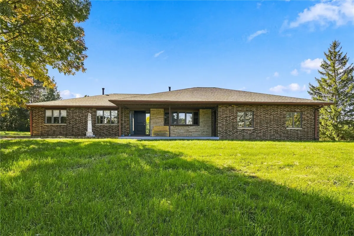 2916 Rustic Ridge Road Ne, Iowa City, IA 52240 - #1
