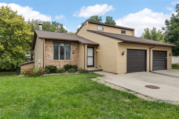 2264 Plaen View Drive, Iowa City, IA 52246