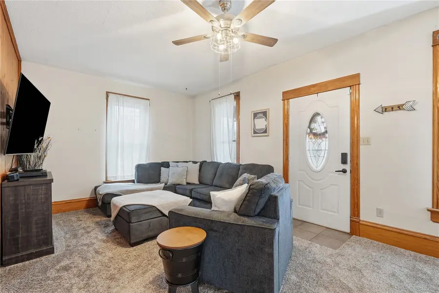 2002 2nd Street Sw, Cedar Rapids, IA 52404 - #3