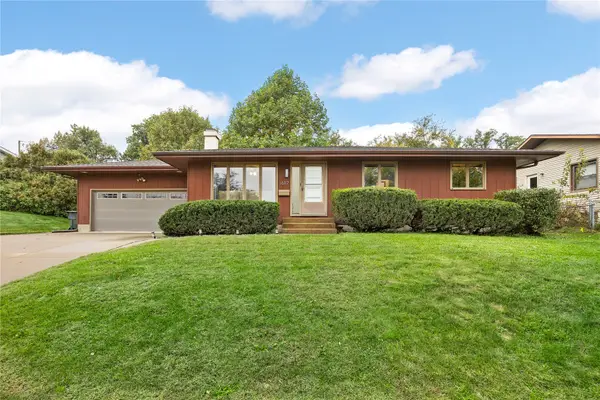 1617 Sierra Drive Ne, Cedar Rapids, IA 52402