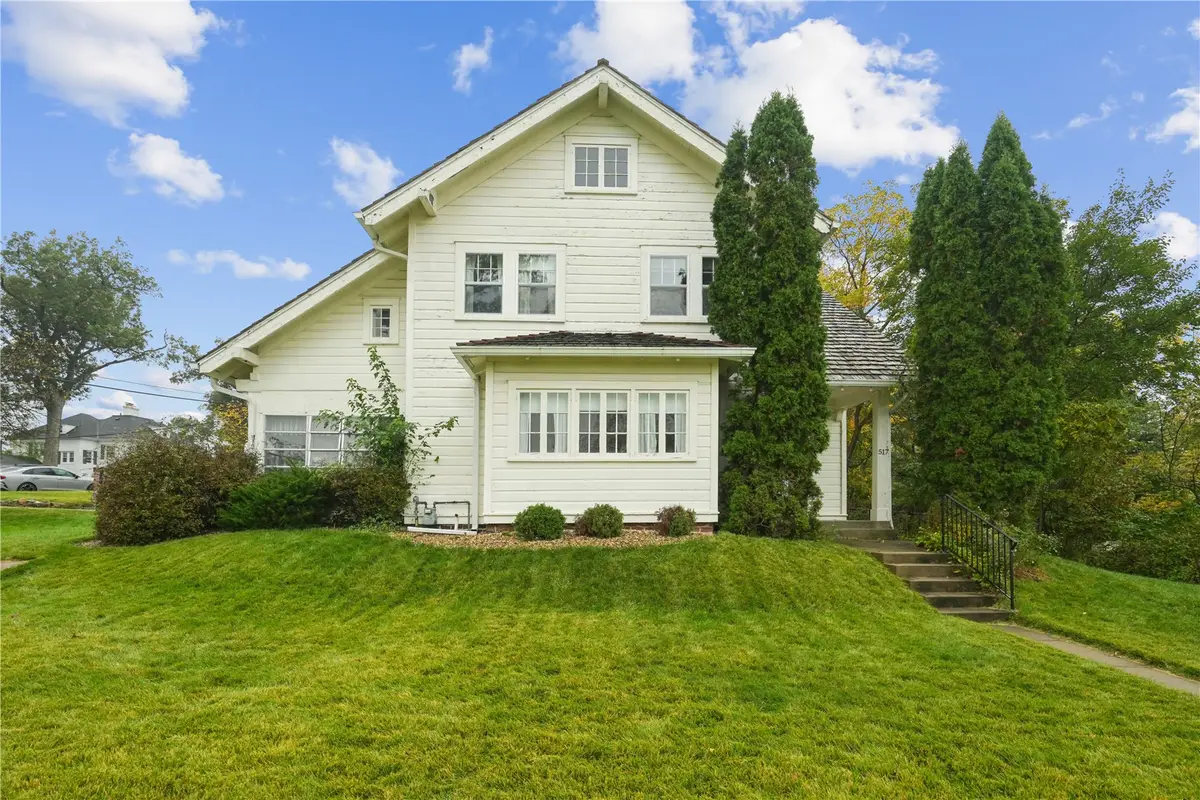 517 Knollwood Drive Se, Cedar Rapids, IA 52403 - #1