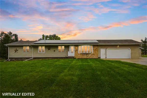 6500 Davis Court, Cedar Rapids, IA 52405