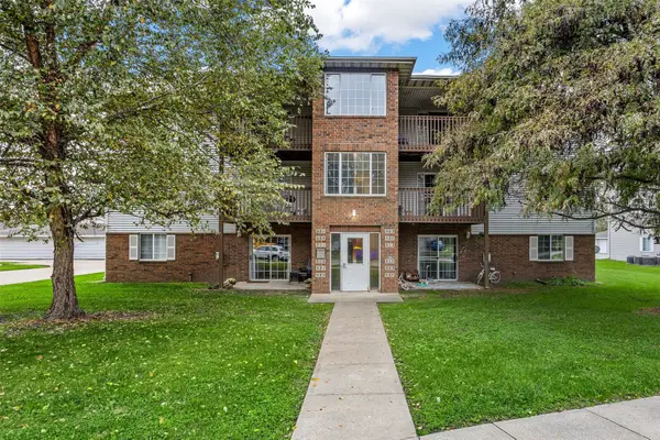515 Kimberlite Street, Tiffin, IA 52340