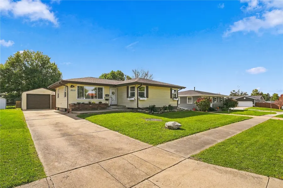 2235 1st Avenue, Marion, IA 52302 - #3