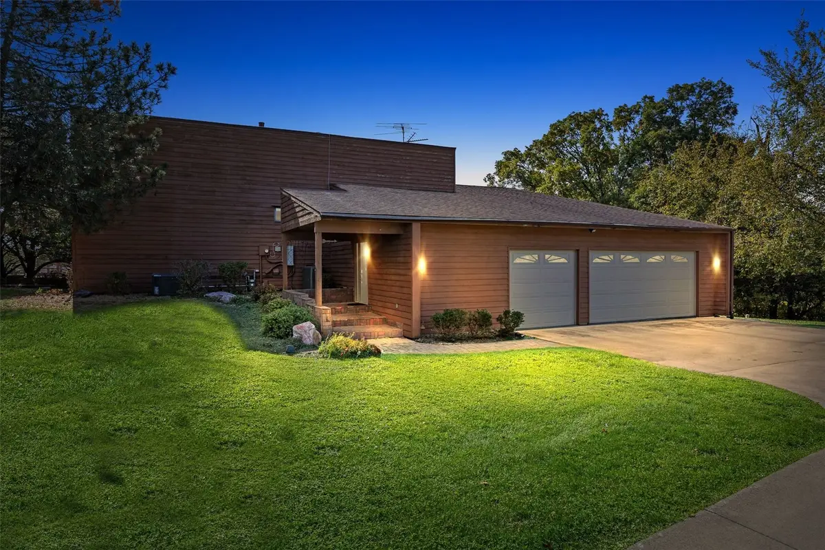 131 Rosedale Road Se, Cedar Rapids, IA 52403 - #1