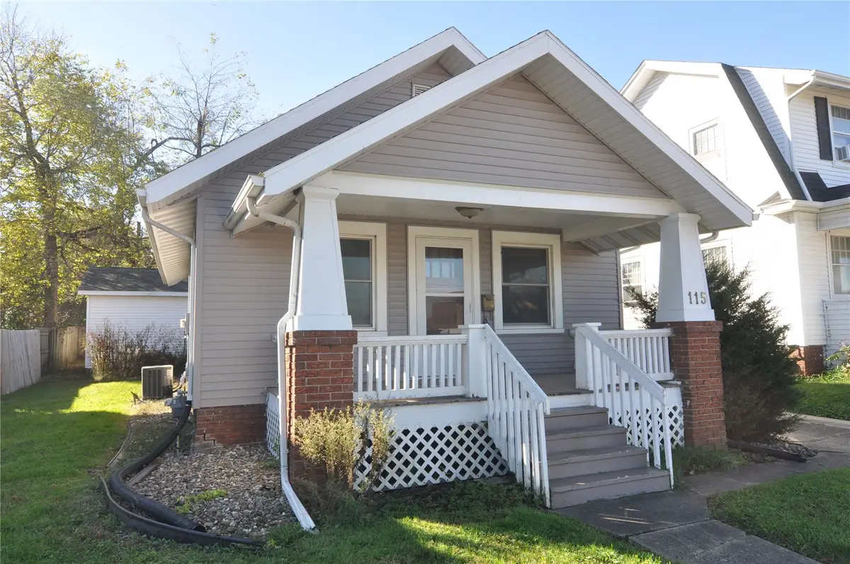 115 27th Street Drive, Cedar Rapids, IA 52403 - #1