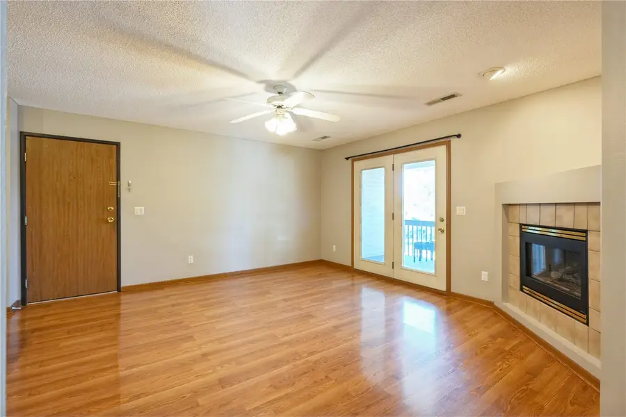 560 Augusta Circle #9, North Liberty, IA 52317 - #3