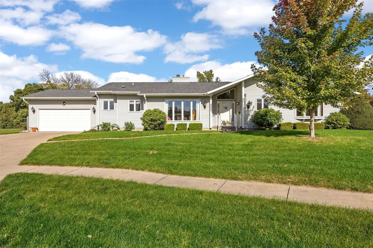 2255 Windsor Court, Marion, IA 52302 - #1