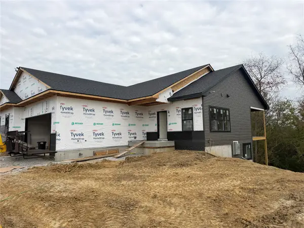 570 Maclan Circle, Iowa City, IA 52246