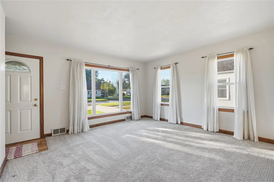 2036 Franklin Ave Ne, Cedar Rapids, IA 52402 - #3