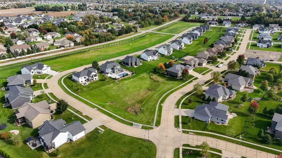 764 Hampshire Circle, Marion, IA 52302 - #2