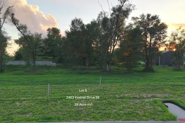 2403 Kestrel Drive Se, Cedar Rapids, IA 52403
