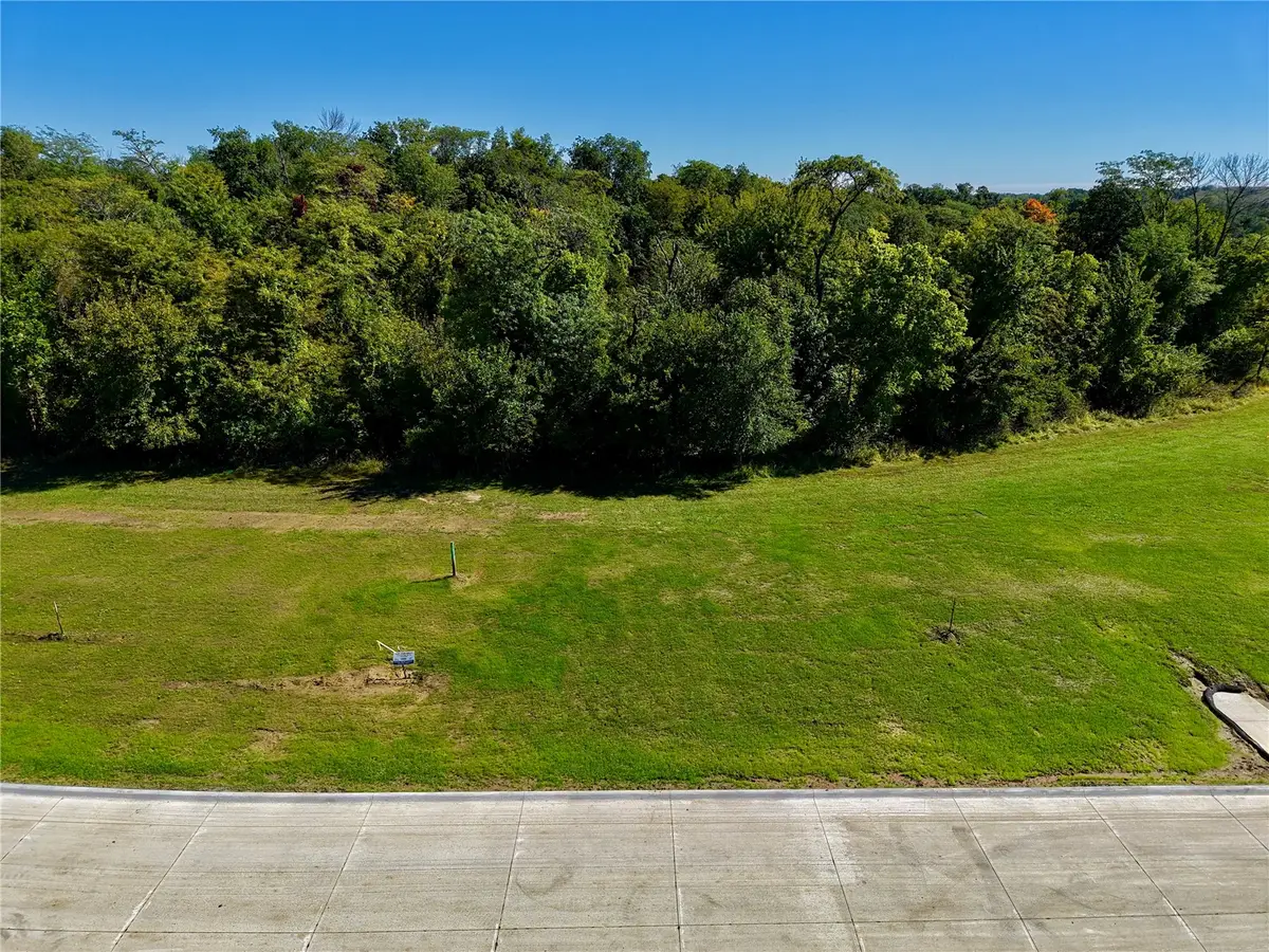 2120 Kestrel Drive Se, Cedar Rapids, IA 52403 - #1