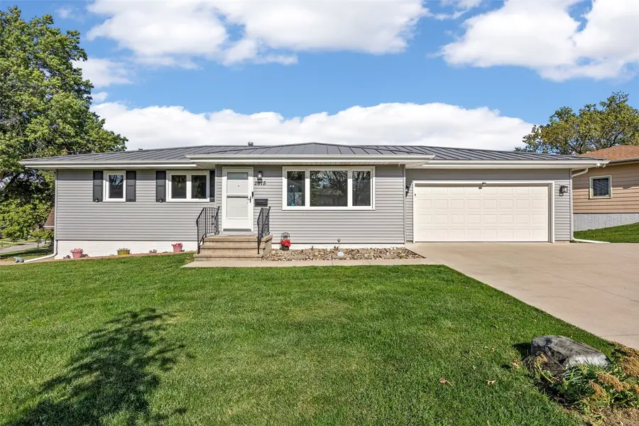2815 Southland Street Sw, Cedar Rapids, IA 52404 - #2