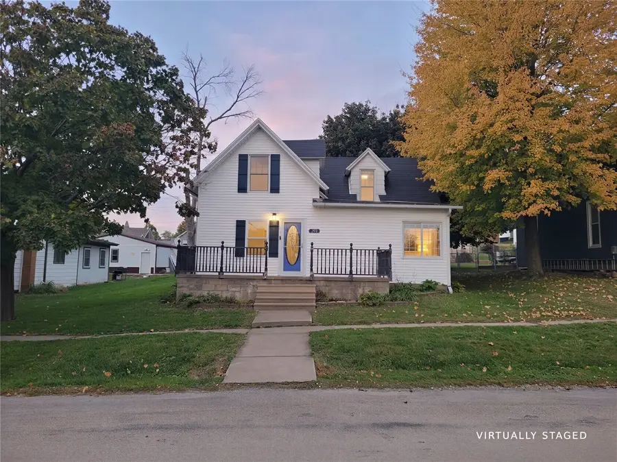 214 Center St, Oxford, IA 52322 - #2