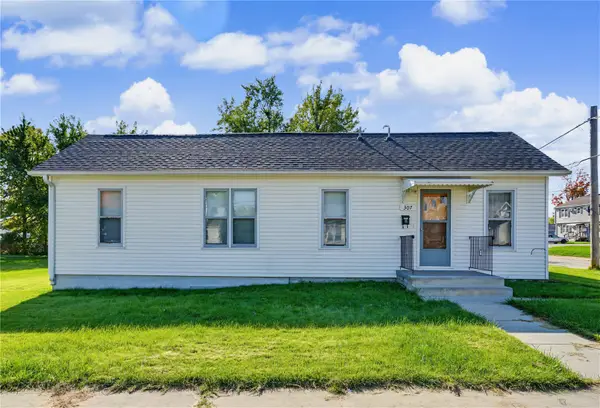 307 9th Avenue, Marion, IA 52302