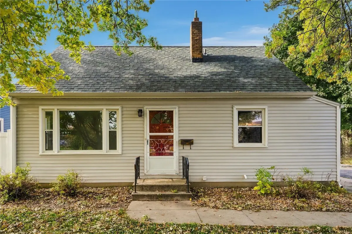 731 32nd Street Se, Cedar Rapids, IA 52403 - #1