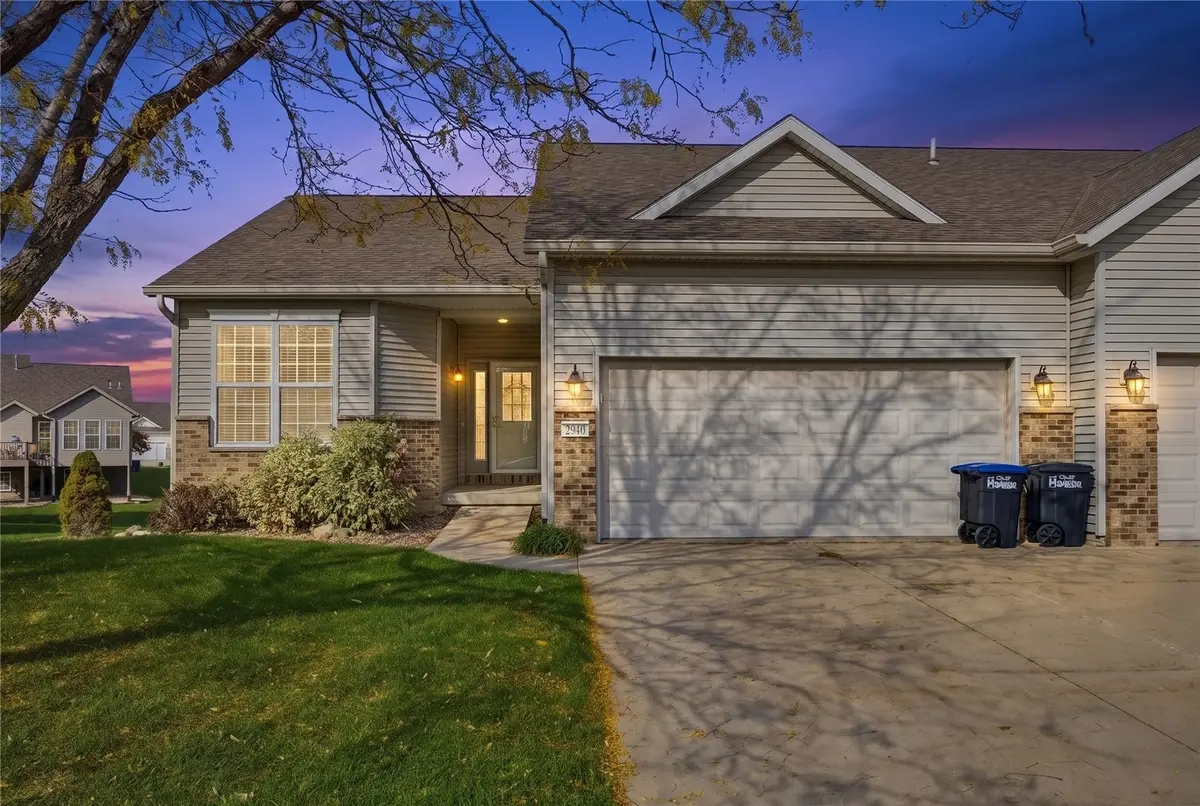 2940 Somerbrook, Marion, IA 52302 - #1