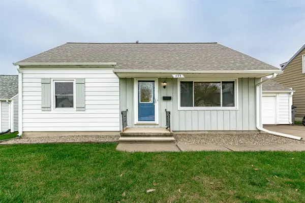 833 30th Street Ne, Cedar Rapids, IA 52402