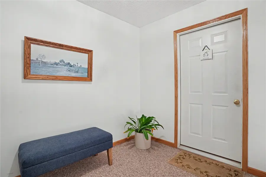 6317 Greenbriar Lane Sw #D, Cedar Rapids, IA 52404 - #3