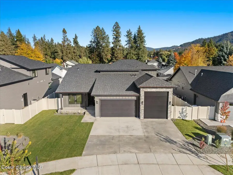 9345 N Secretariat Ln, Hayden, ID 83835 - Image #2