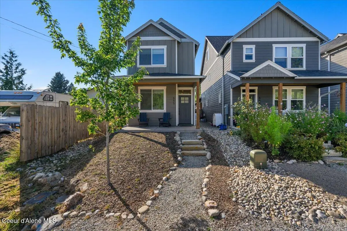 655 Oak Ave, Ponderay, ID 83852 - Image #1