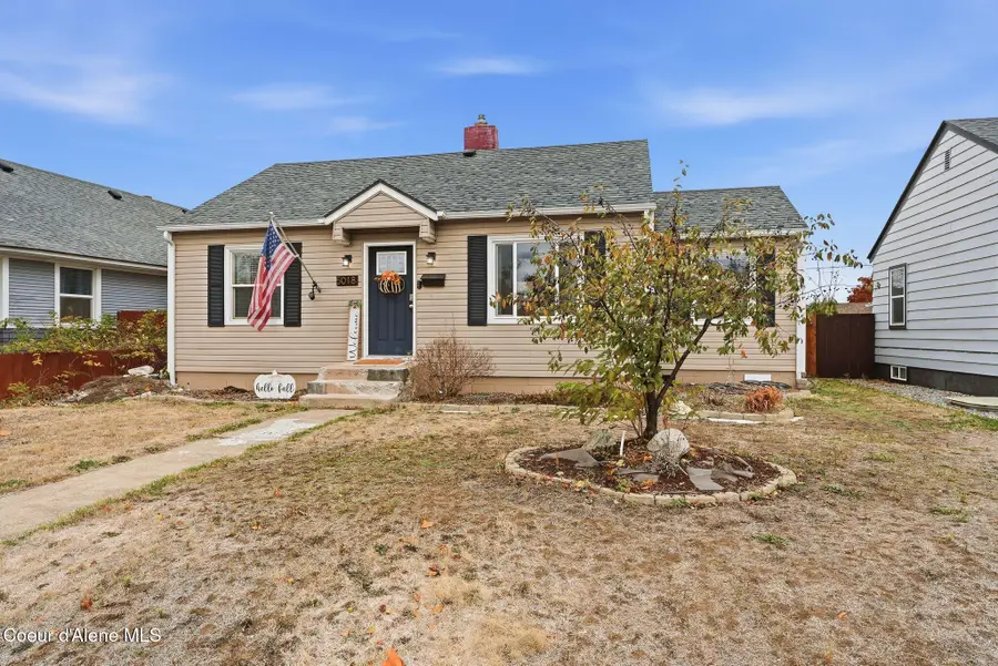 5018 N STEVENS ST, Spokane, WA 99205 - Image #2