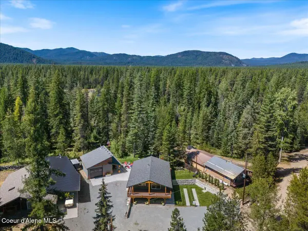 48 Creekside Dr, Priest Lake, ID 83856