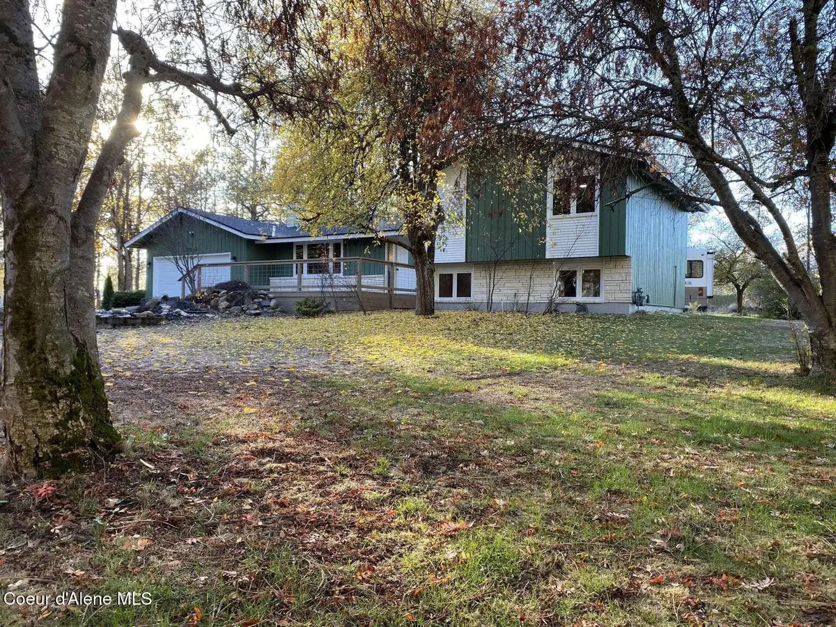 27603 N Cottonwood RD, Chattaroy, WA 99003 - Image #1