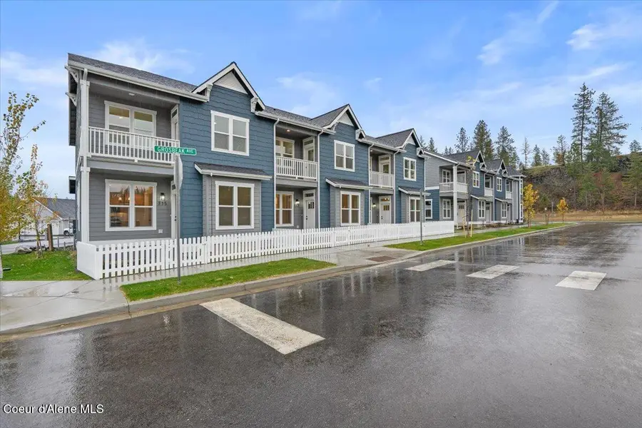 351 E Grosbeak Ave, Hayden, ID 83835 - Image #2