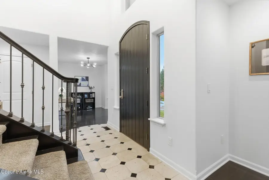 5821 N Del Rey Dr, Otis Orchards, WA 99027 - Image #2