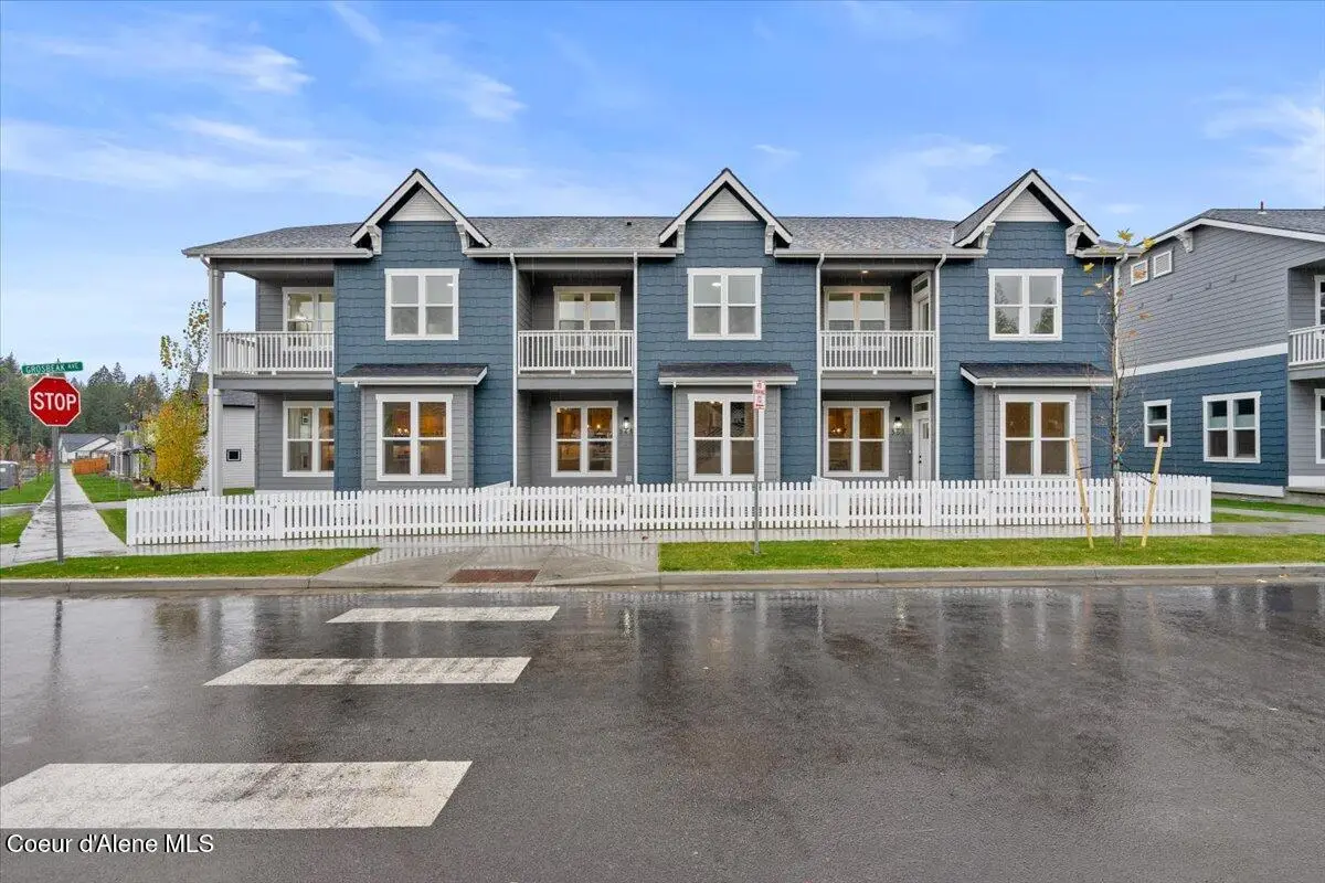 335 E Grosbeak Ave, Hayden, ID 83835 - Image #1