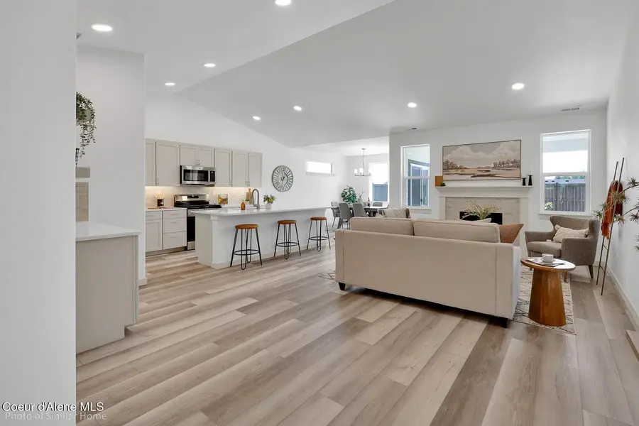 1004 E Healy Ave, Post Falls, ID 83854 - Image #2