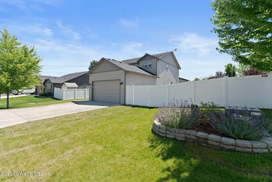 1248 W STAPLES RD, Post Falls, ID 83854 - Image #2