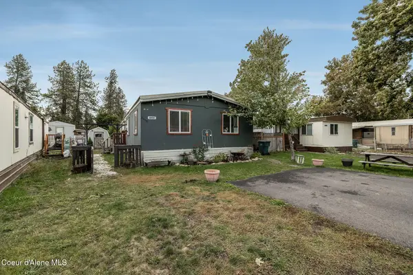 8458 W Park Loop, Rathdrum, ID 83858