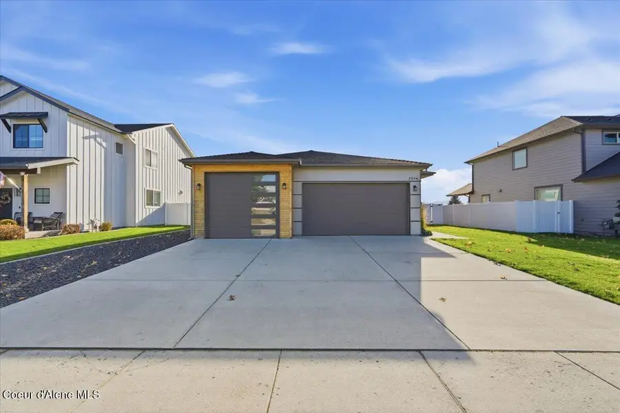 3294 W GIOVANNI LN, Hayden, ID 83835 - Image #2