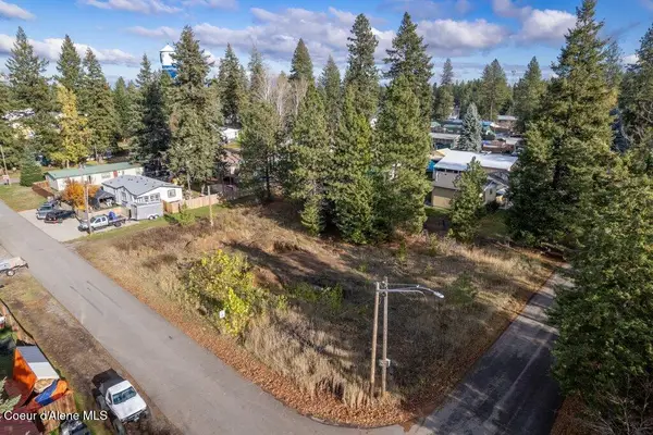 32028 N 7TH AVE, Spirit Lake, ID 83869