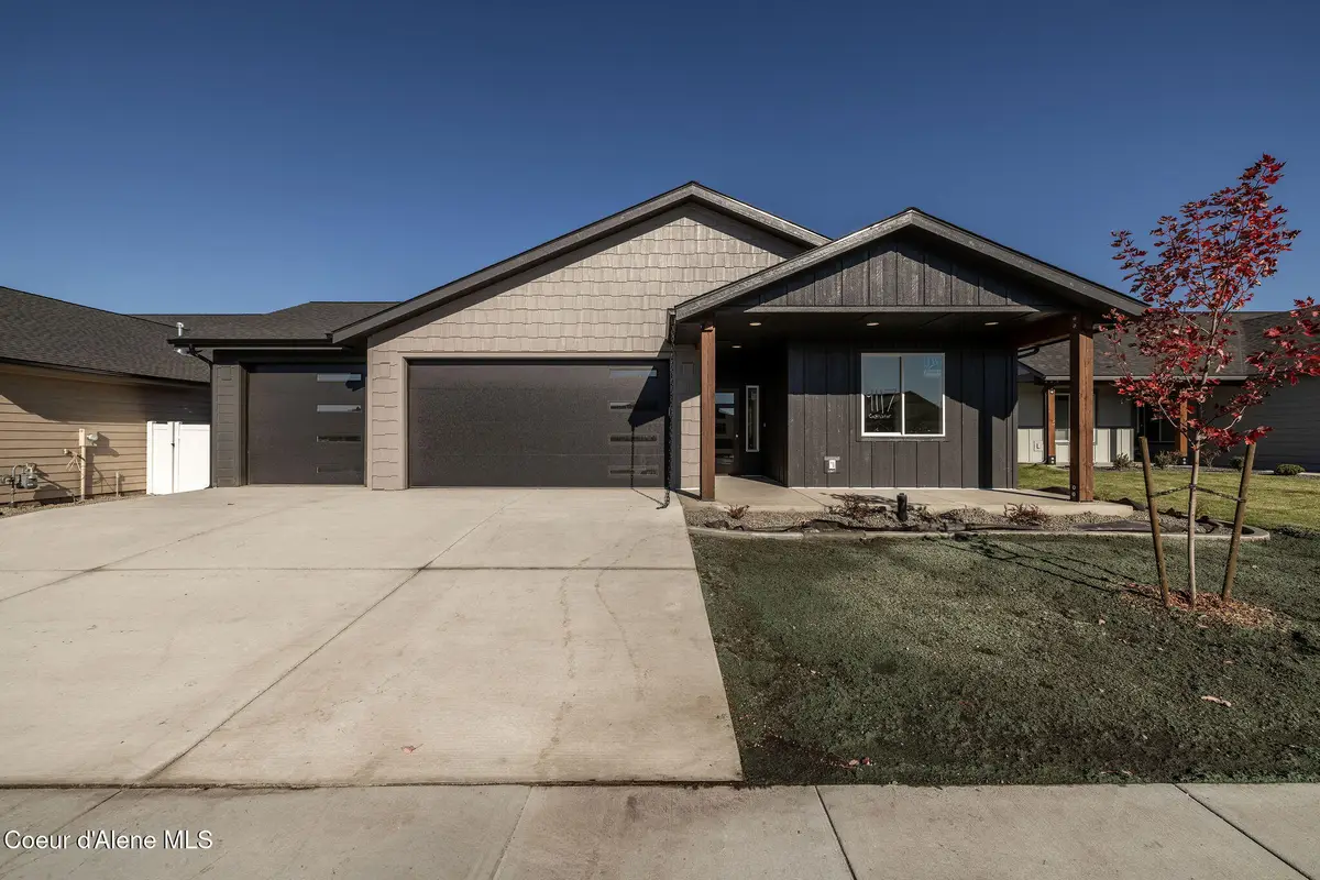 9117 W Cultivator Ave, Rathdrum, ID 83858 - Image #1