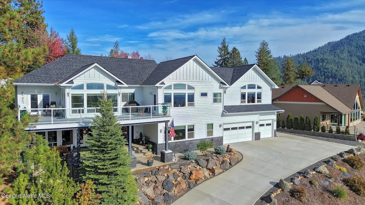 1880 E Grandview Dr, Coeur Dalene, ID 83815 - Image #1