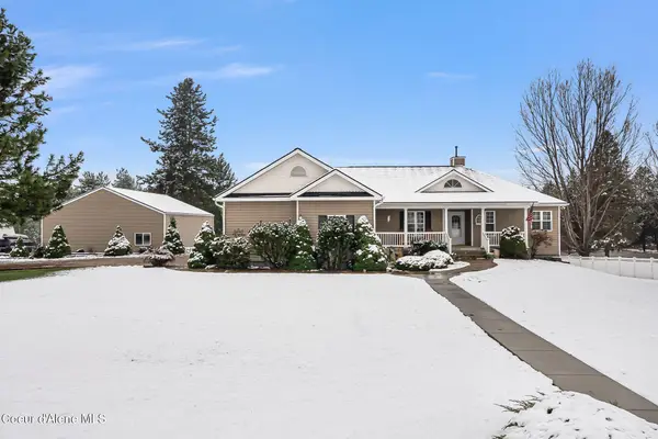 144 Solar Rd, Oldtown, ID 83822