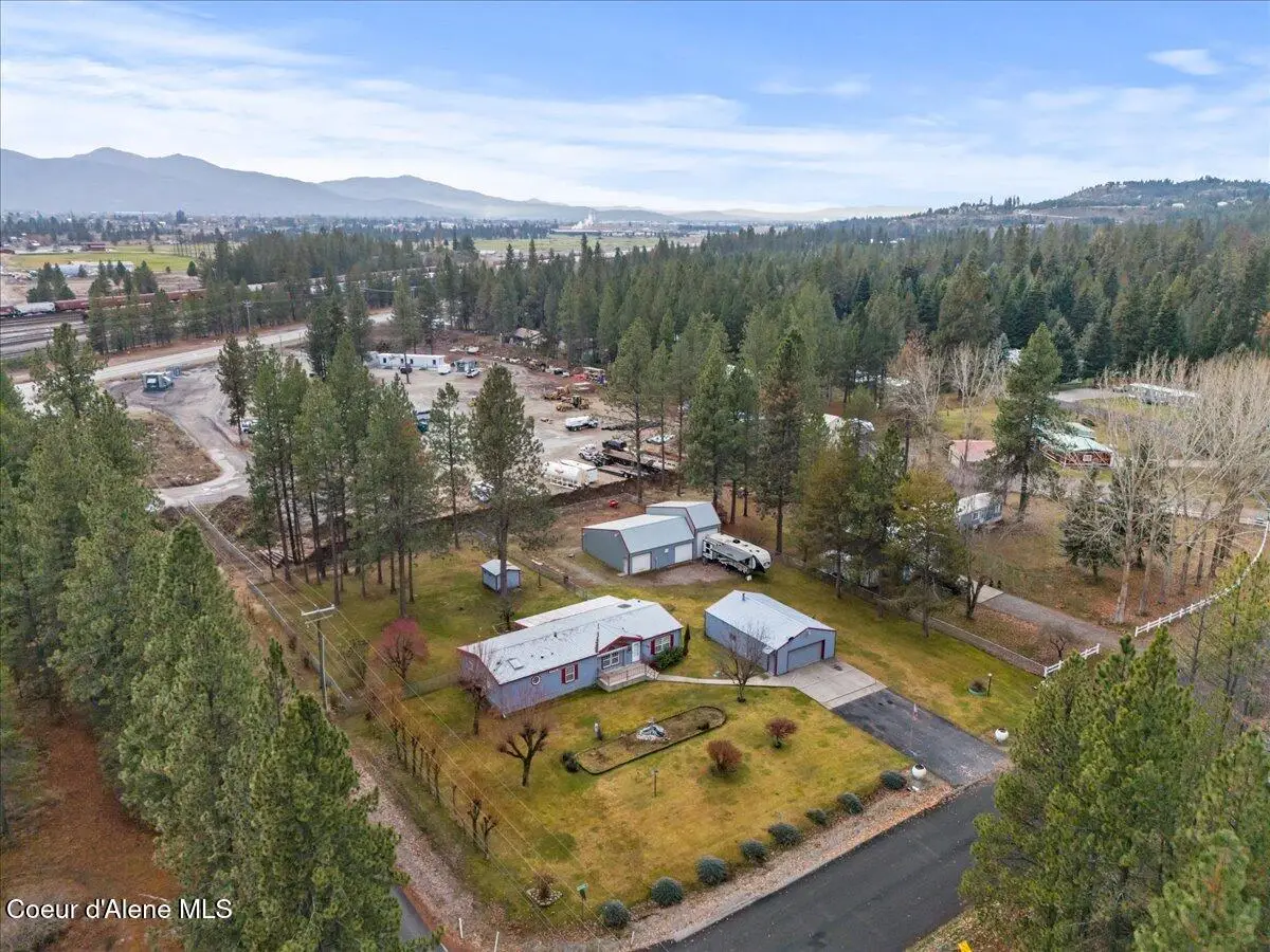 11826 N SUNRISE CT, Rathdrum, ID 83858 - Image #1