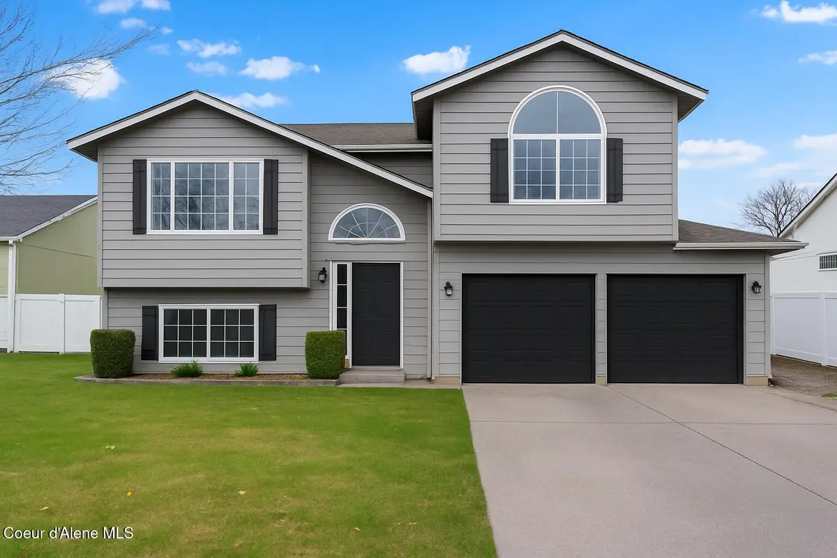 1937 W HAMPSON AVE, Coeur Dalene, ID 83815 - Image #1