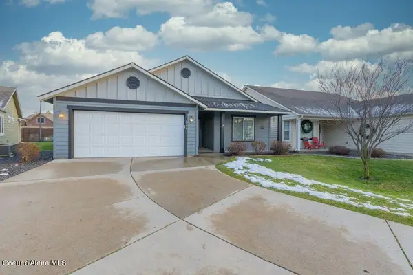 7942 W KAYAK CT, Rathdrum, ID 83858