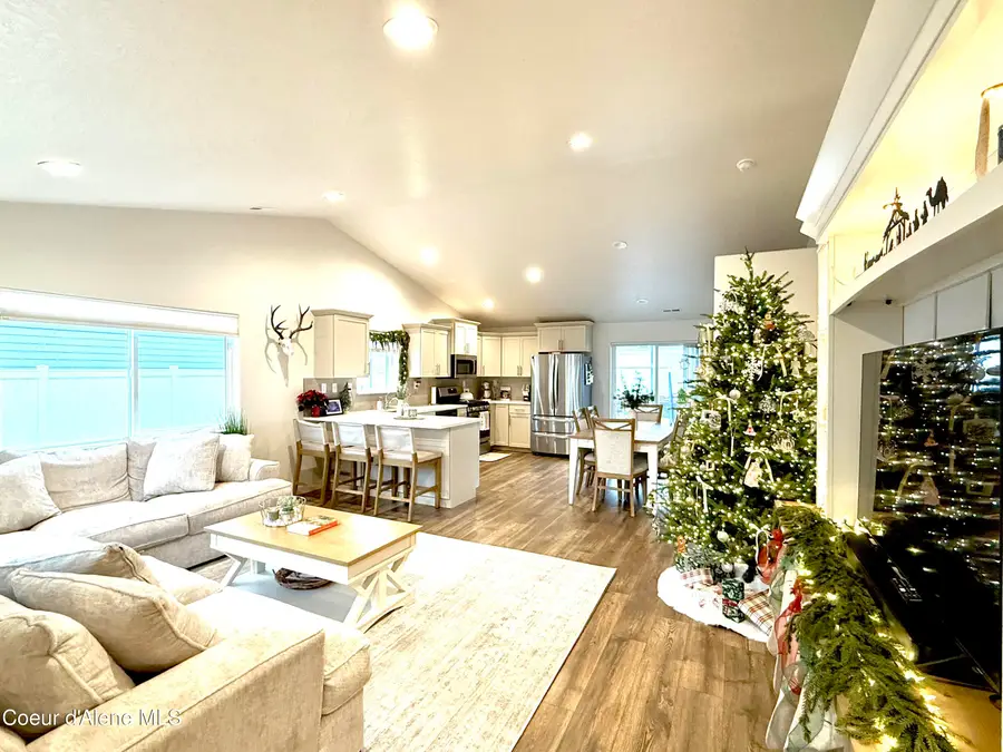 6089 W Theismann Rd, Rathdrum, ID 83858 - Image #2