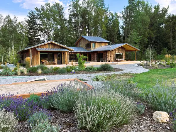 202 Siskin Ln, Sandpoint, ID 83864