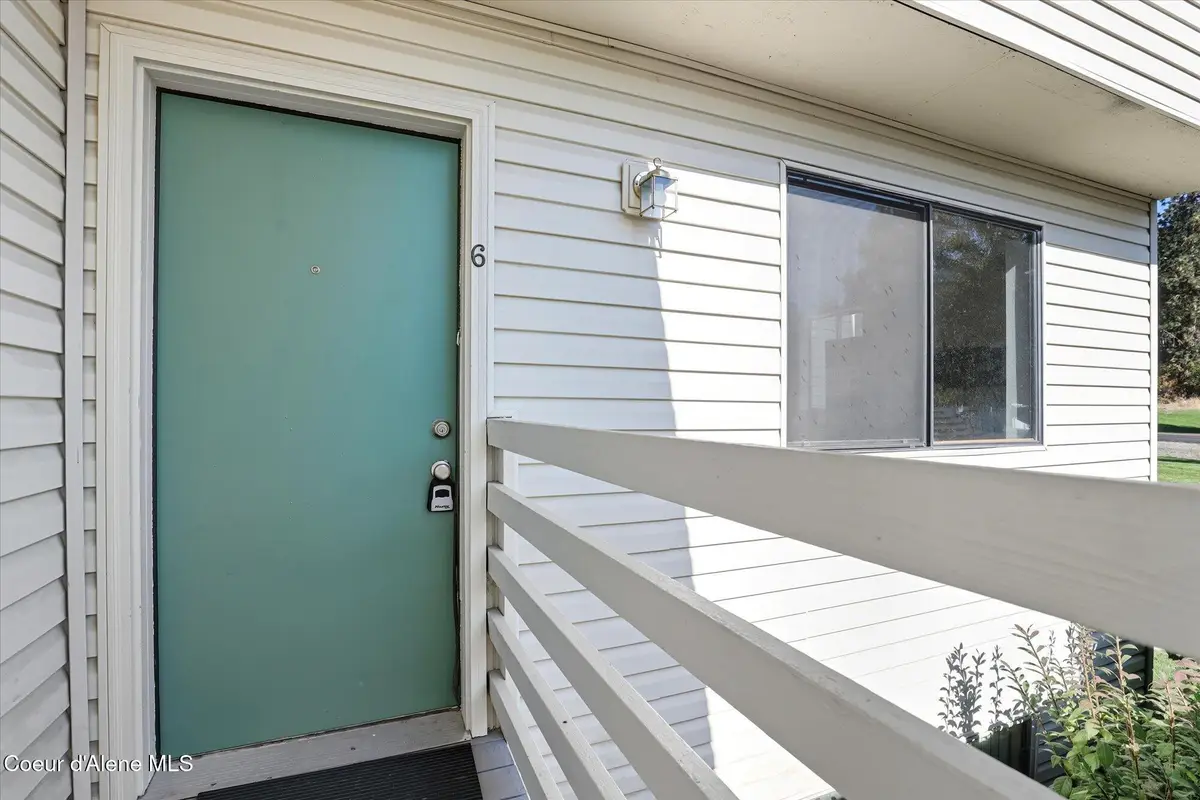 8204 N Ridgewood Dr #6, Hayden, ID 83835 - Image #1